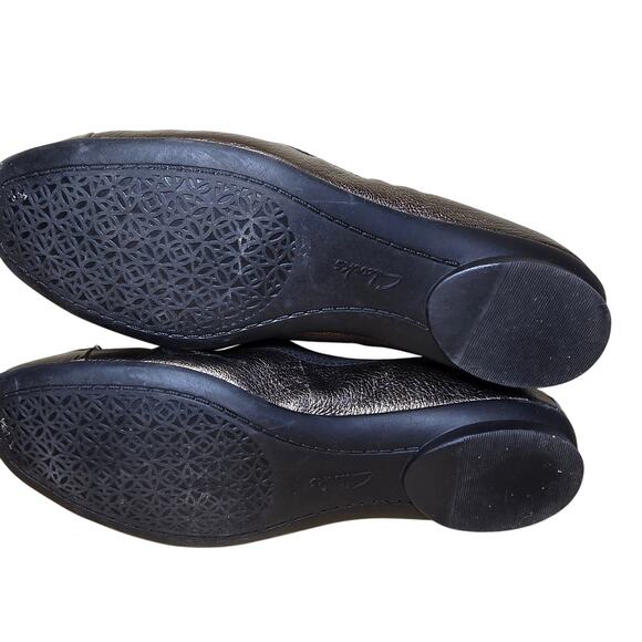 Clarks Artisan Bronze Metallic Cap Toe Ballet Flats Bow Detail Womens Size 7 - Picture 6 of 8